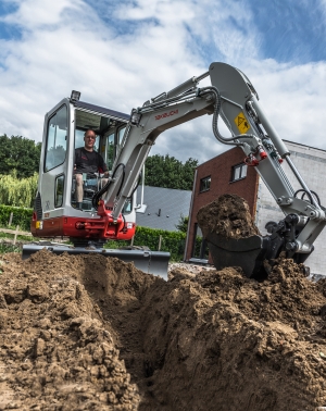 Takeuchi TB219 MINI PELLETEUSE