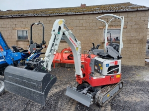 MINI-PELLE TAKEUCHI TB210R