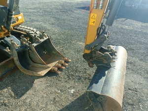 Mini-pelle XCMG XE27E