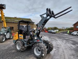 Giant G2700 X-TRA HD+