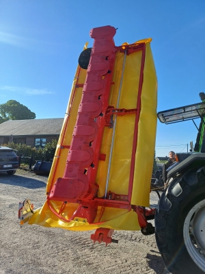 Photo de Faucheuse arrière Novacat 352 V 