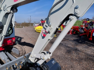 MINI-PELLE (3.5T) TAKEUCHI TB335R LSA STANDARD PRIX DESTOCKAGE