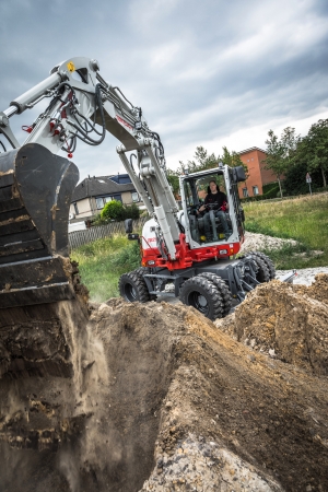 Takeuchi TB295W – EXCAVATRICE MOBILE