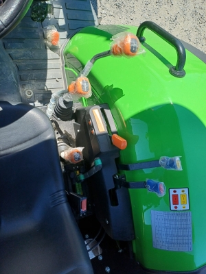Deutz 4080E avec chargeur 