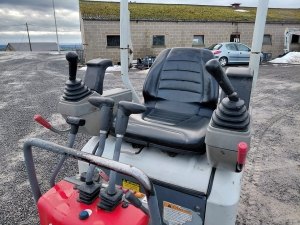Takeuchi TB210R