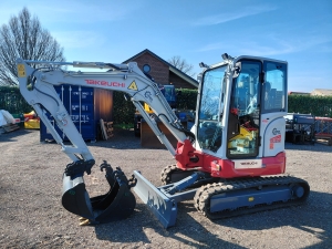 MINI-PELLE (3.5T) TAKEUCHI TB335R LSA STANDARD PRIX DESTOCKAGE