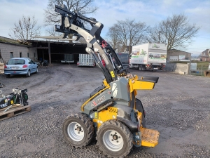 Chargeur Skid Giant GS900