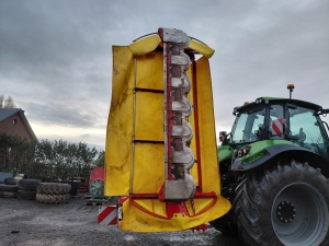 Faucheuse arrière Pöttinger Novacat 302