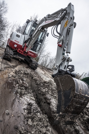 Takeuchi TB240 PELLE COMPACTE