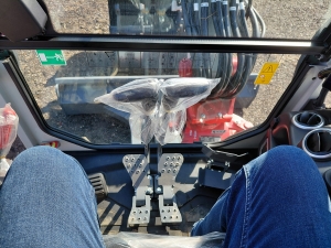 MINI-PELLE (3.5T) TAKEUCHI TB335R LSA STANDARD PRIX DESTOCKAGE