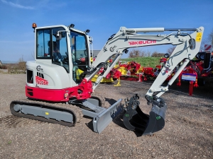 MINI-PELLE (3.5T) TAKEUCHI TB335R LSA STANDARD PRIX DESTOCKAGE