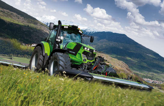 Tracteur agricole et faucheuse Deutz-Fahr